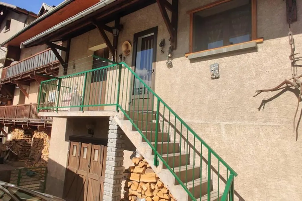 Appartement Maison calme indépendante et vue sur les montagnes Briançon